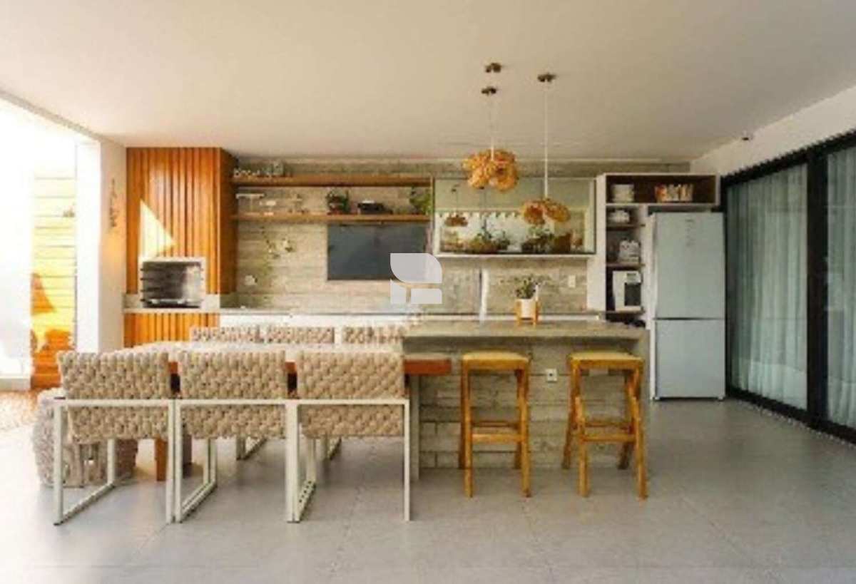 - Casa no condomínio Rio mar - 312M² com 5 suítes.