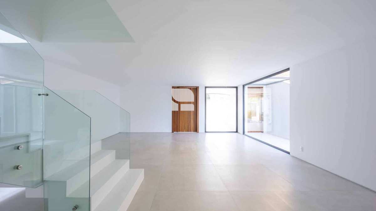  - Casa no condomínio Rio mar - 453M² com 5 suítes.