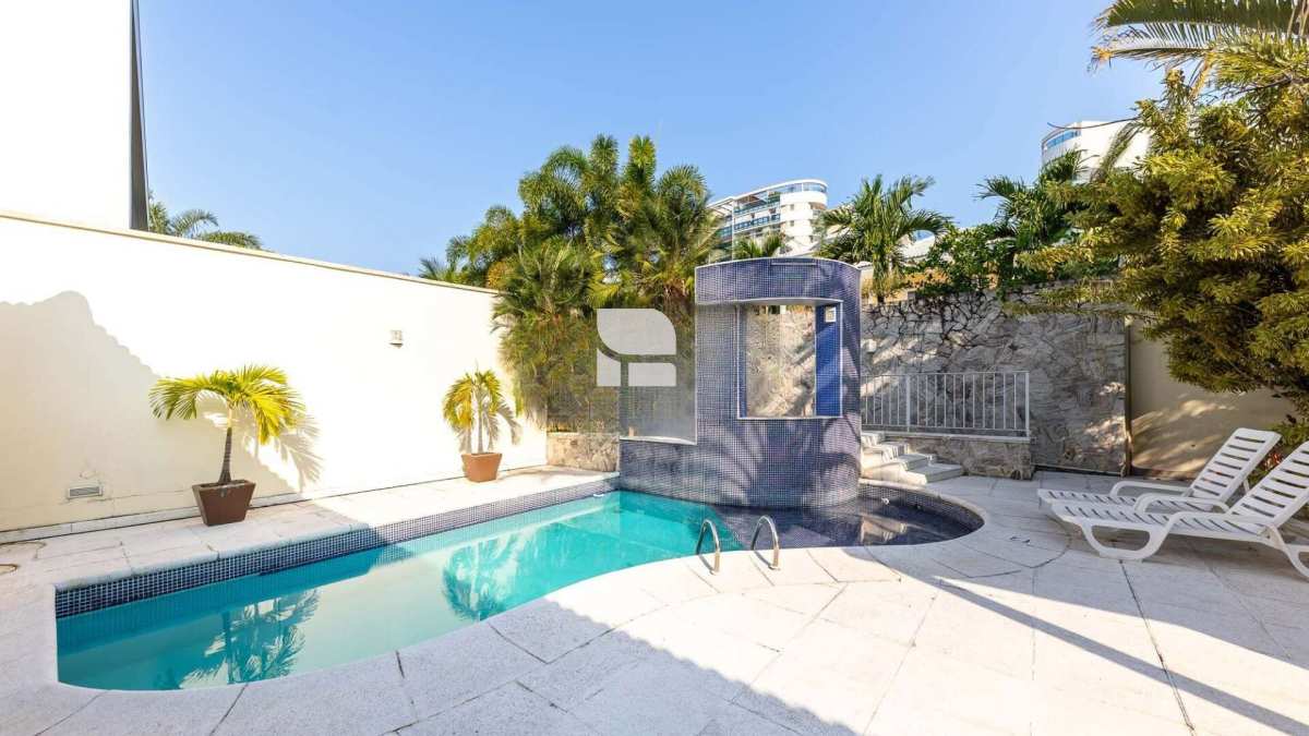 Casa à venda com 5 quartos, 612m² - Barra da Tijuca,Rio de Janeiro